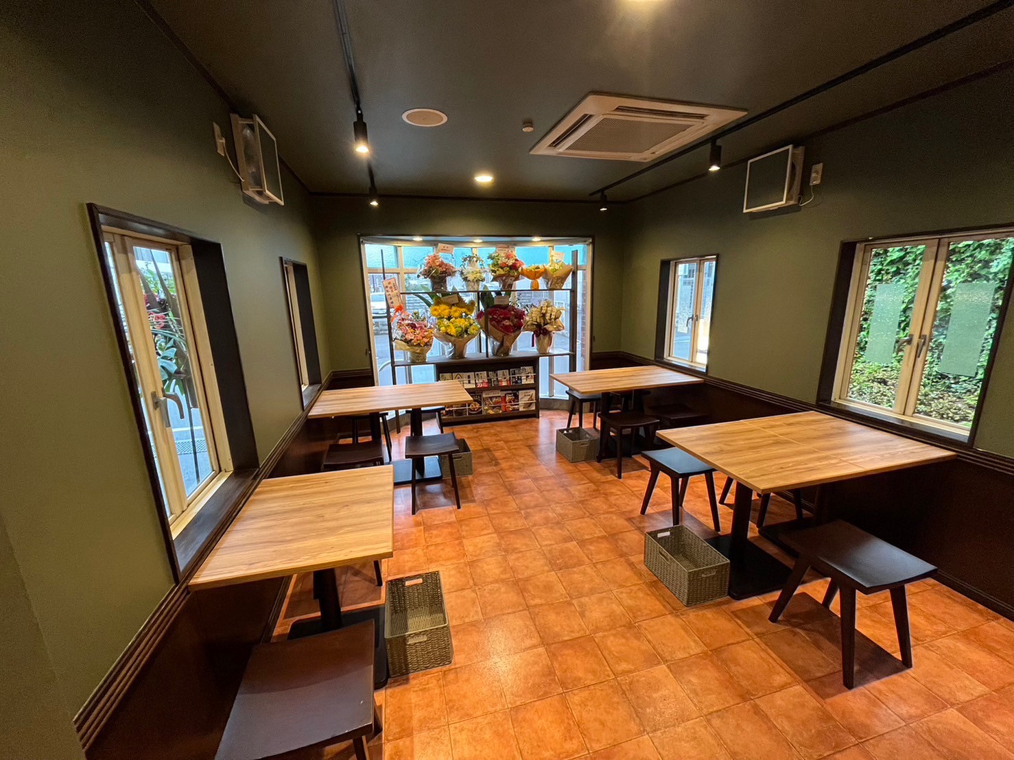 ロゴ、背景画像_240830_22